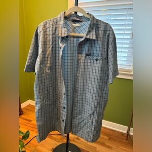 Columbia Sportswear Company Mens blue fishing/athletic Button Down Shirt lg